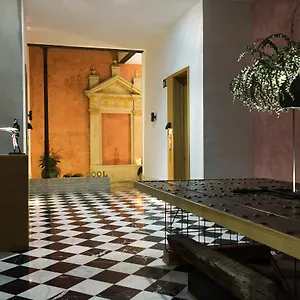 Aguilas5 Sevillasuites Sevilha